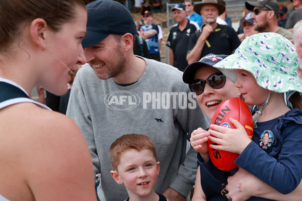 AFLW 2024 Round 09 - Collingwood v Carlton - A-55503196