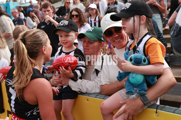 AFLW 2024 Round 09 - Collingwood v Carlton - A-55503197