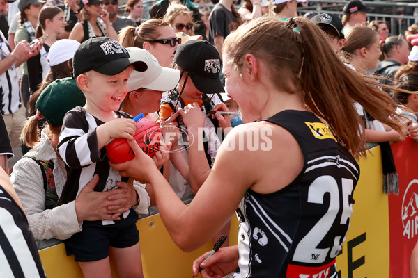 AFLW 2024 Round 09 - Collingwood v Carlton - A-55503199