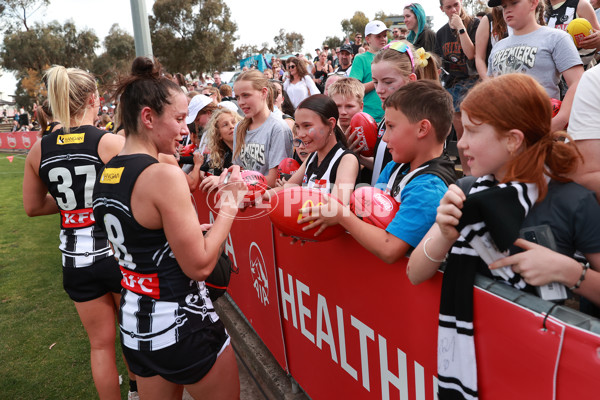 AFLW 2024 Round 09 - Collingwood v Carlton - A-55503210