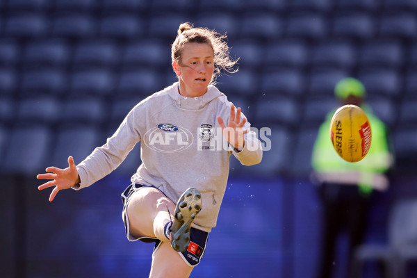 AFLW 2024 Round 10 - Geelong v Kuwarna - A-55544072