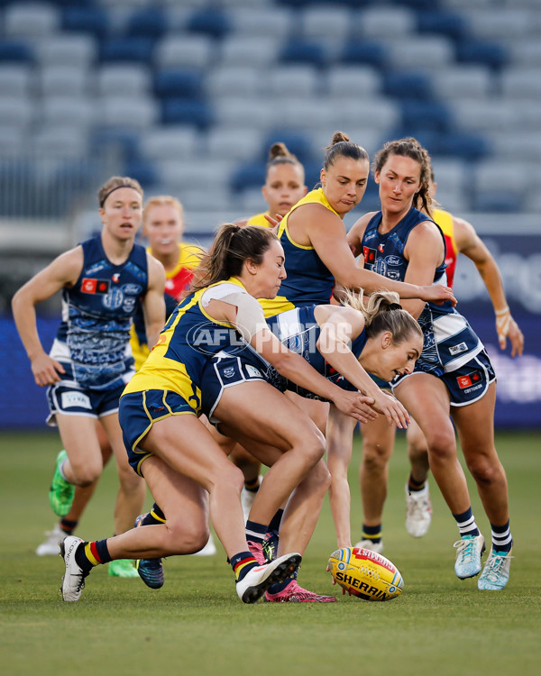 AFLW 2024 Round 10 - Geelong v Kuwarna - A-55544110