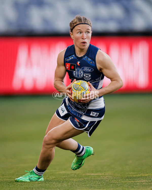 AFLW 2024 Round 10 - Geelong v Kuwarna - A-55544119