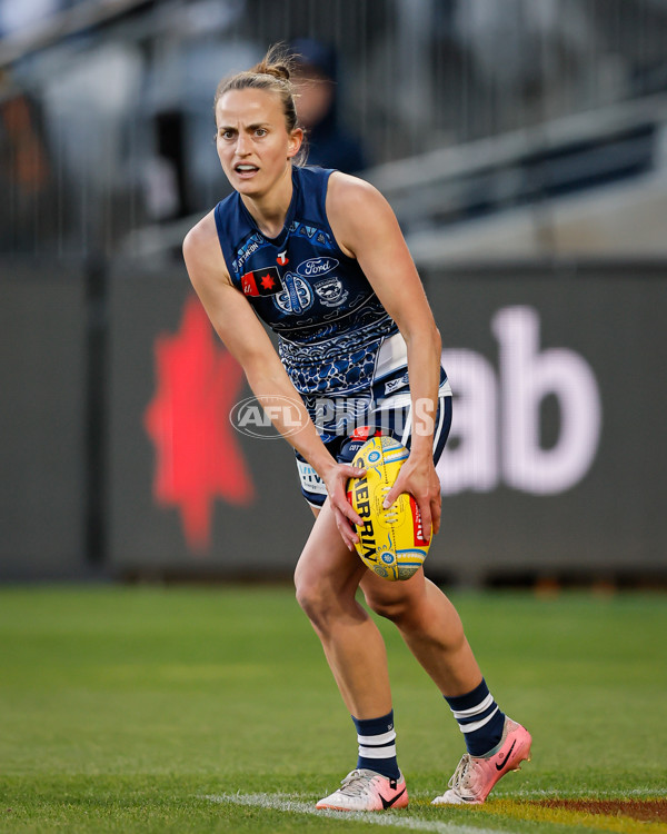 AFLW 2024 Round 10 - Geelong v Kuwarna - A-55544120