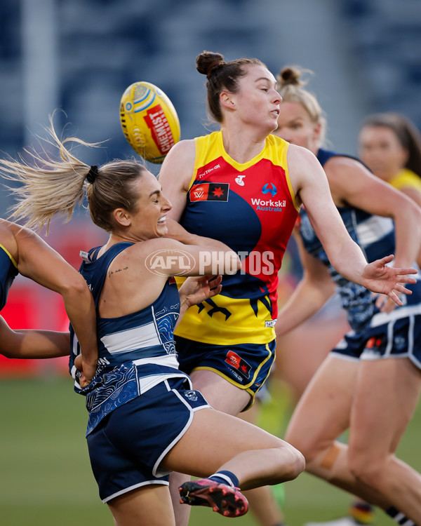 AFLW 2024 Round 10 - Geelong v Kuwarna - A-55544122