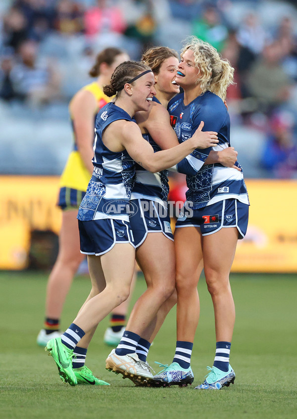 AFLW 2024 Round 10 - Geelong v Kuwarna - A-55544588