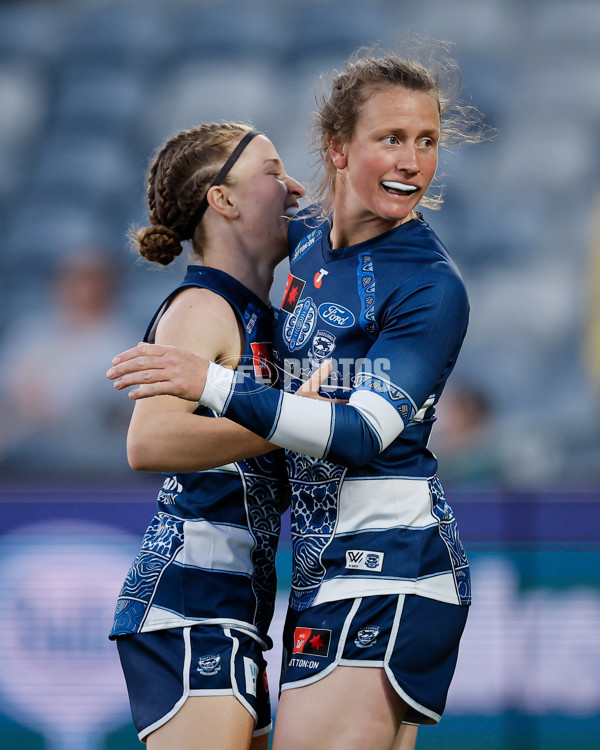 AFLW 2024 Round 10 - Geelong v Kuwarna - A-55546483