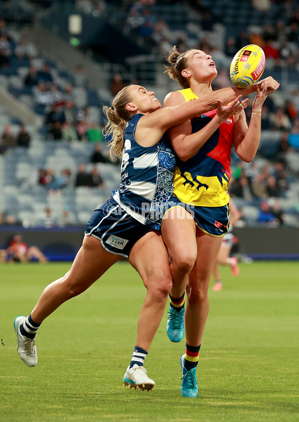 AFLW 2024 Round 10 - Geelong v Kuwarna - A-55546525