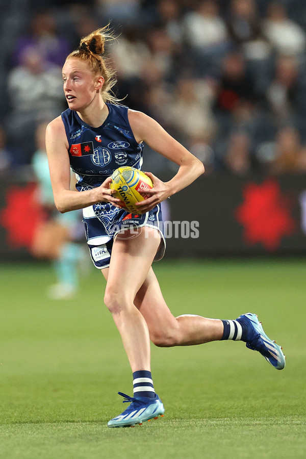 AFLW 2024 Round 10 - Geelong v Kuwarna - A-55546552