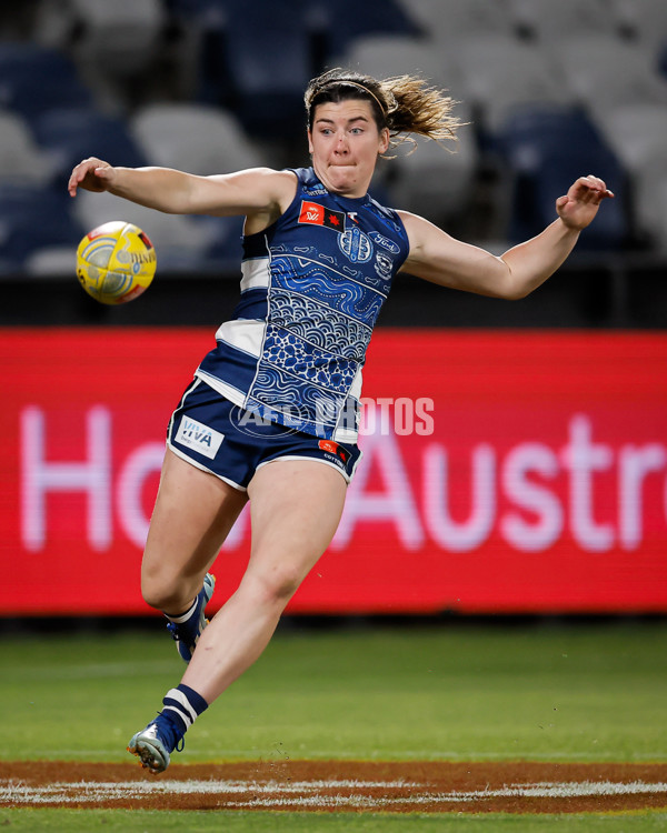 AFLW 2024 Round 10 - Geelong v Kuwarna - A-55547786