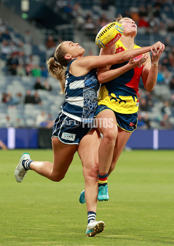 AFLW 2024 Round 10 - Geelong v Kuwarna - A-55547801