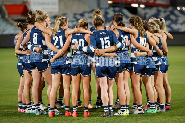 AFLW 2024 Round 10 - Geelong v Kuwarna - A-55547852