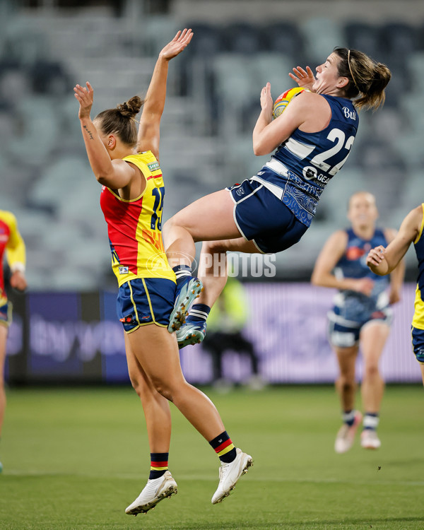 AFLW 2024 Round 10 - Geelong v Kuwarna - A-55548696