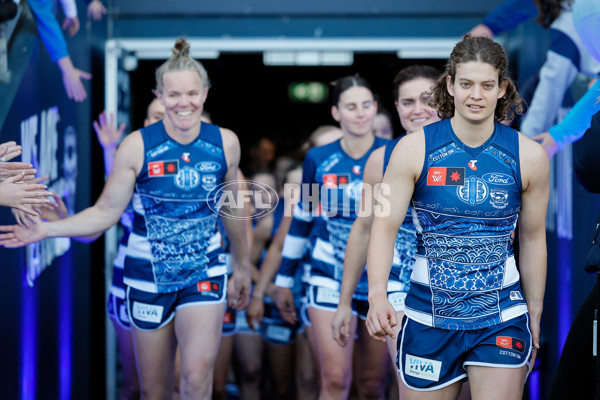 AFLW 2024 Round 10 - Geelong v Kuwarna - A-55550525