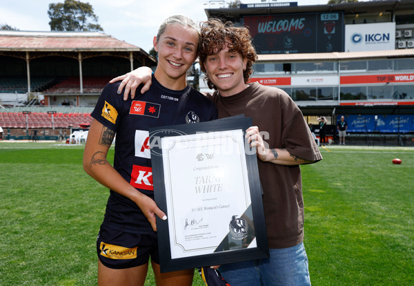 AFLW 2024 Round 10 - Narrm v Collingwood - A-55550578