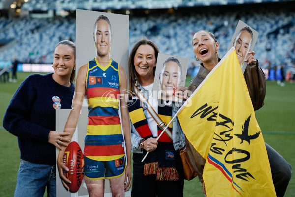 AFLW 2024 Round 10 - Geelong v Kuwarna - A-55551227