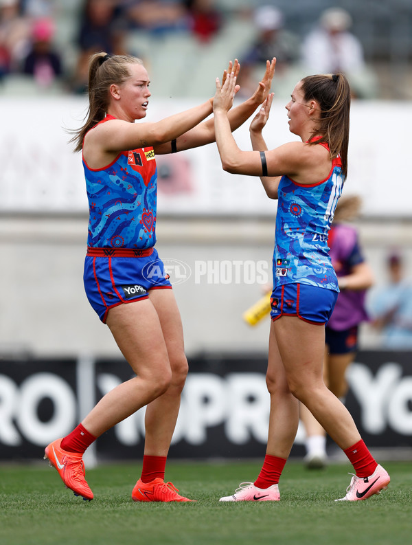 AFLW 2024 Round 10 - Narrm v Collingwood - A-55553674