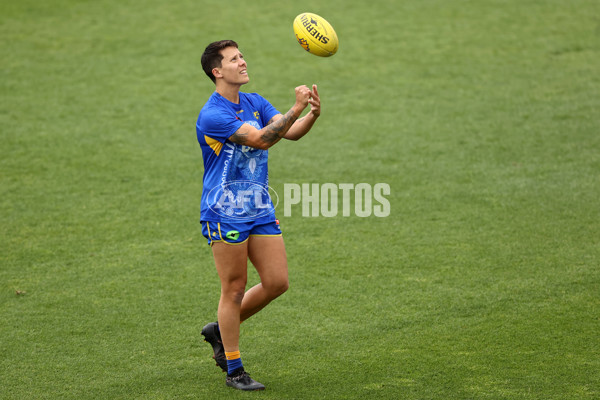 AFLW 2024 Round 10 - Sydney v Waalitj Marawar - A-55553694