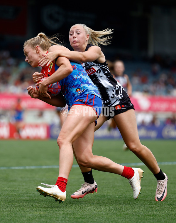 AFLW 2024 Round 10 - Narrm v Collingwood - A-55553698