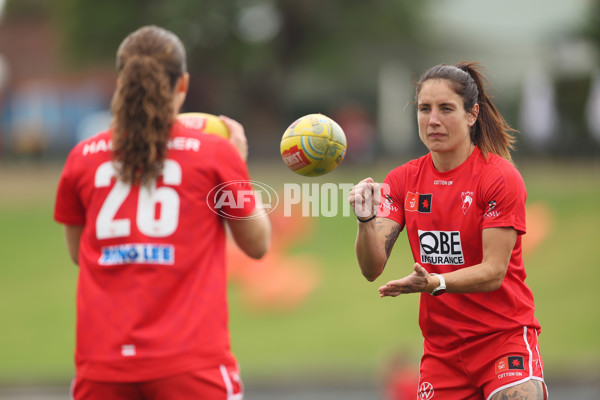 AFLW 2024 Round 10 - Sydney v Waalitj Marawar - A-55553701