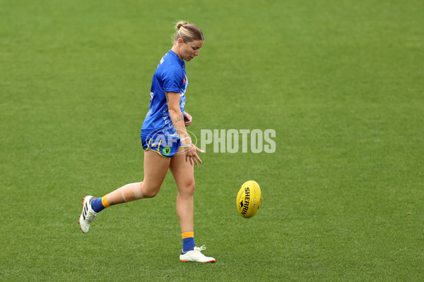 AFLW 2024 Round 10 - Sydney v Waalitj Marawar - A-55554763