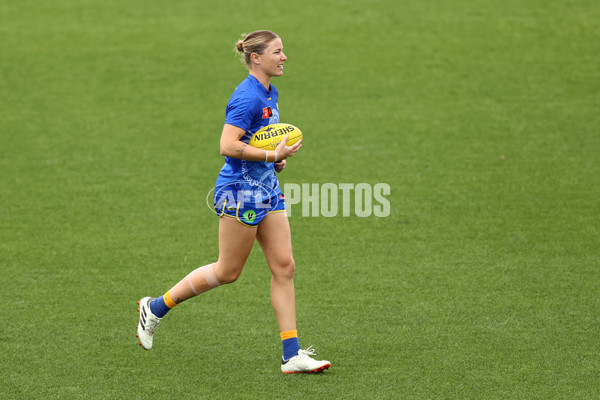 AFLW 2024 Round 10 - Sydney v Waalitj Marawar - A-55554764