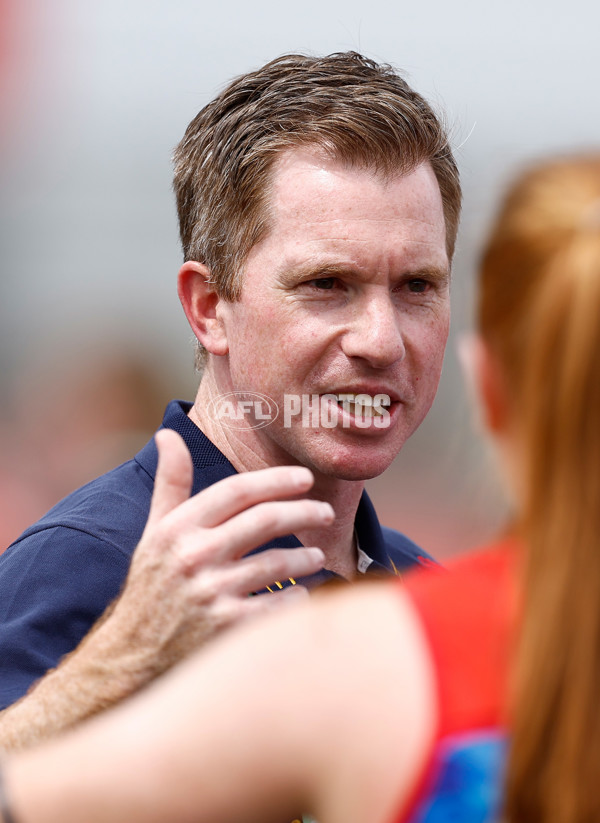 AFLW 2024 Round 10 - Narrm v Collingwood - A-55554843