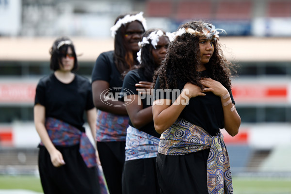 AFLW 2024 Round 10 - Narrm v Collingwood - A-55556676