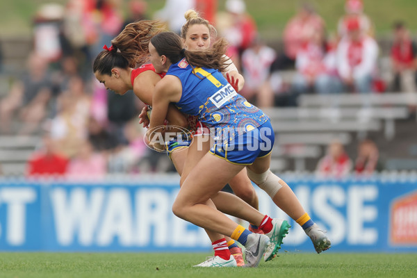 AFLW 2024 Round 10 - Sydney v Waalitj Marawar - A-55556745