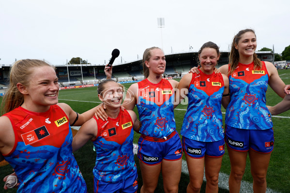 AFLW 2024 Round 10 - Narrm v Collingwood - A-55556947