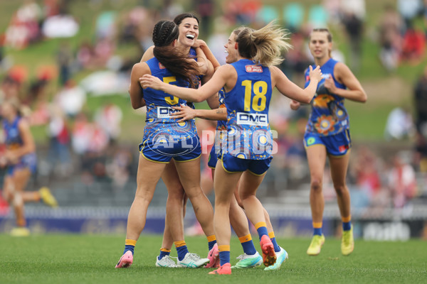 AFLW 2024 Round 10 - Sydney v Waalitj Marawar - A-55556959