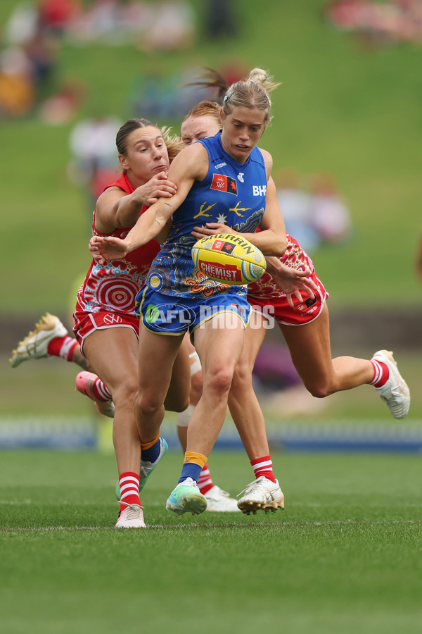 AFLW 2024 Round 10 - Sydney v Waalitj Marawar - A-55558926