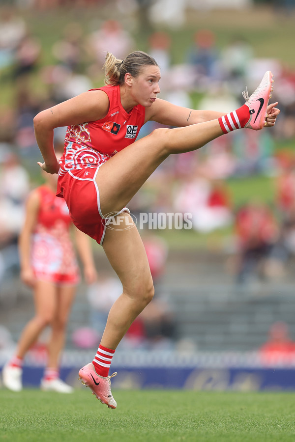 AFLW 2024 Round 10 - Sydney v Waalitj Marawar - A-55558949