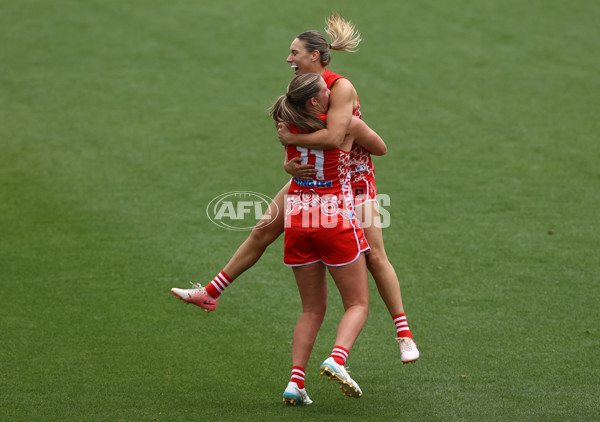 AFLW 2024 Round 10 - Sydney v Waalitj Marawar - A-55559700