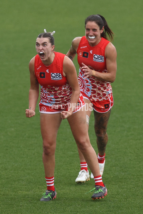 AFLW 2024 Round 10 - Sydney v Waalitj Marawar - A-55559743