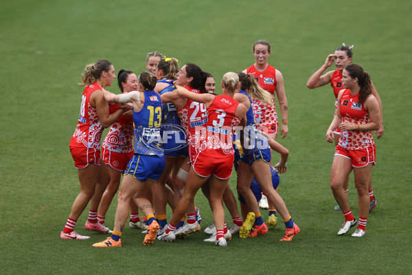 AFLW 2024 Round 10 - Sydney v Waalitj Marawar - A-55559770