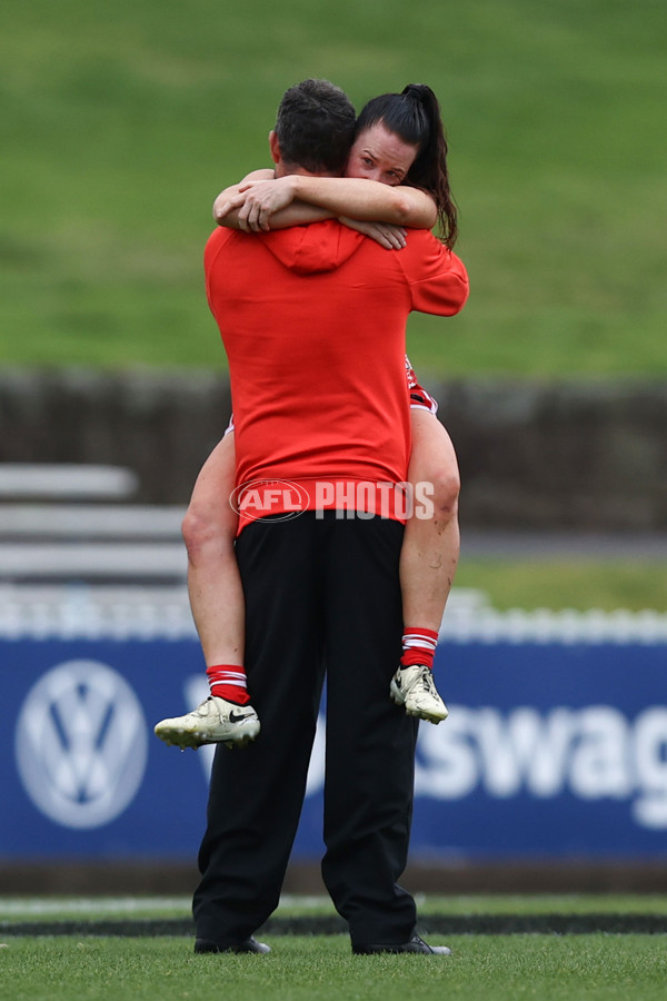 AFLW 2024 Round 10 - Sydney v Waalitj Marawar - A-55562066