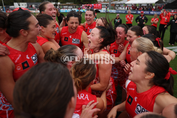 AFLW 2024 Round 10 - Sydney v Waalitj Marawar - A-55562514