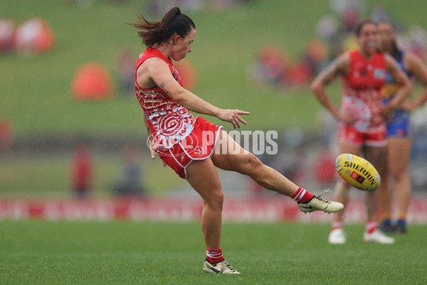 AFLW 2024 Round 10 - Sydney v Waalitj Marawar - A-55562521