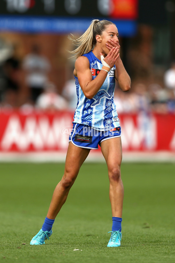 AFLW 2024 Round 10 - North Melbourne v Gold Coast - A-55564464