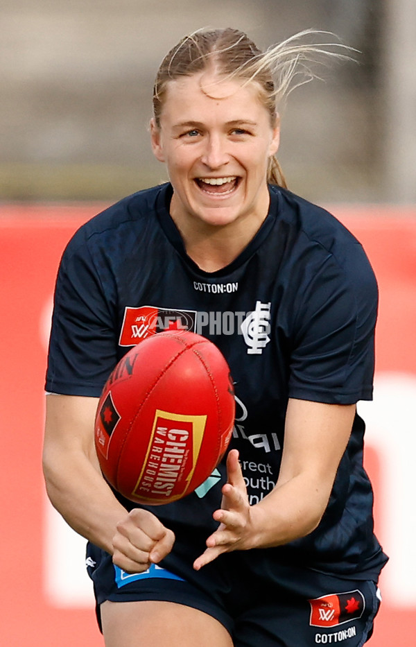 AFLW 2024 Round 10 - Carlton v Essendon - A-55567883