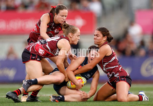 AFLW 2024 Round 10 - Carlton v Essendon - A-55567935