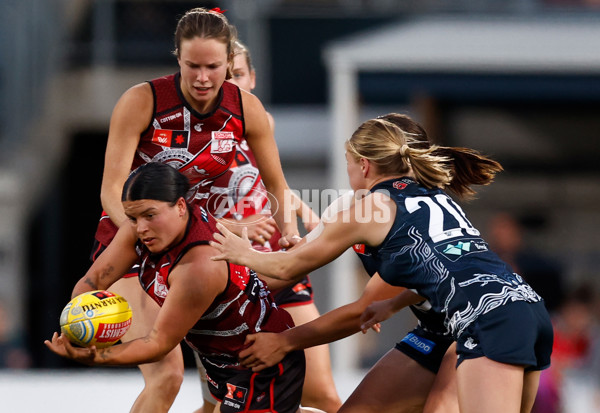 AFLW 2024 Round 10 - Carlton v Essendon - A-55569490