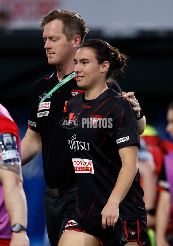 AFLW 2024 Round 10 - Carlton v Essendon - A-55571733