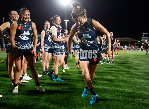 AFLW 2024 Round 10 - Carlton v Essendon - A-55574042