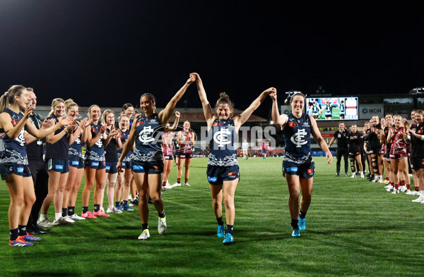 AFLW 2024 Round 10 - Carlton v Essendon - A-55574045