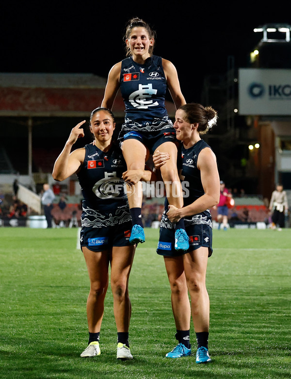 AFLW 2024 Round 10 - Carlton v Essendon - A-55574057