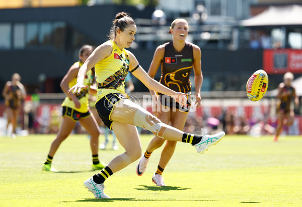 AFLW 2024 Round 10 - Richmond v Hawthorn - A-55582726