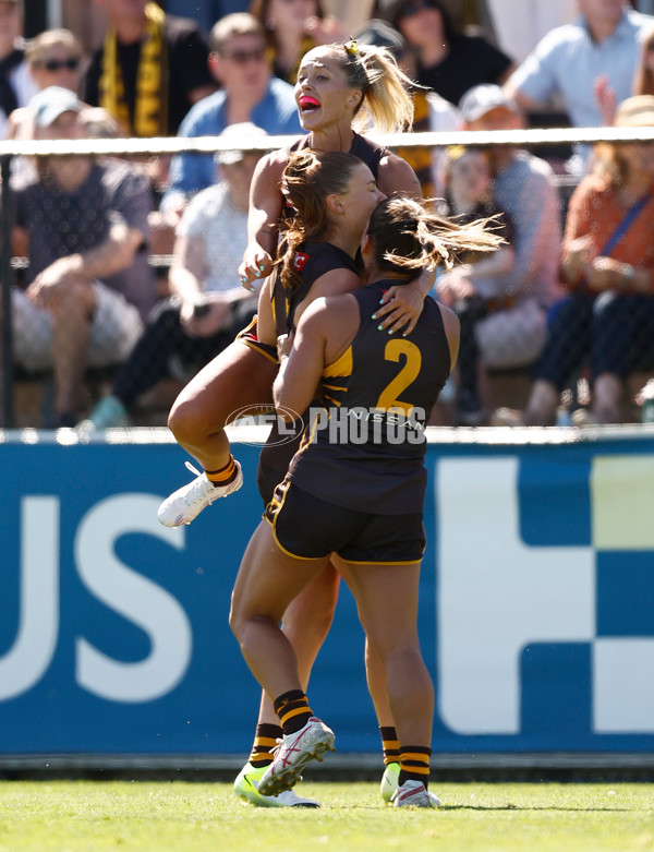 AFLW 2024 Round 10 - Richmond v Hawthorn - A-55583824