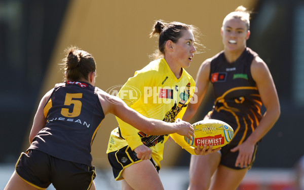 AFLW 2024 Round 10 - Richmond v Hawthorn - A-55585621